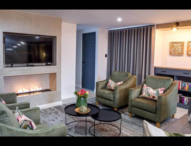 4 BEDROOM HOUSE FOR SALE IN GLEN ERASMIA